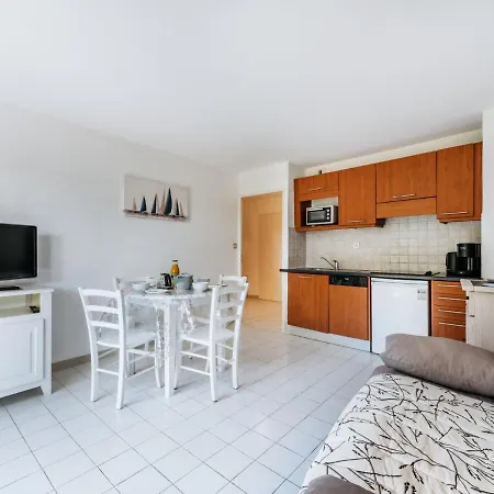 Caesar Domus-4 By Interhome